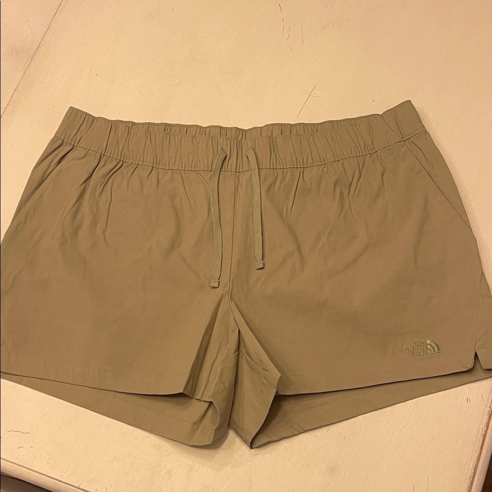 The North Face Women's Tan Shorts - NWOT